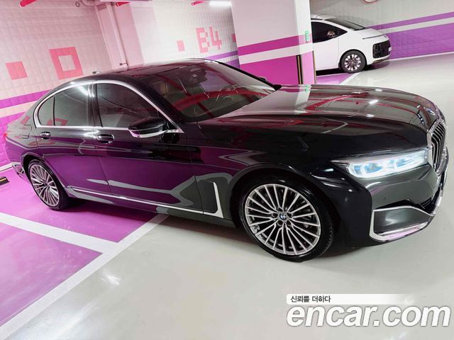 BMW 7-Series 740i Design Pure Excellence