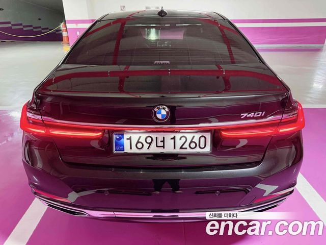 BMW 7-Series 740i Design Pure Excellence