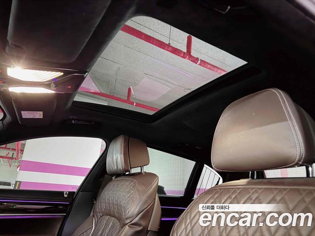 BMW 7-Series 740i Design Pure Excellence