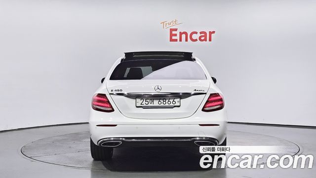 Mercedes-Benz E-Class E450 4MATIC Exclusive