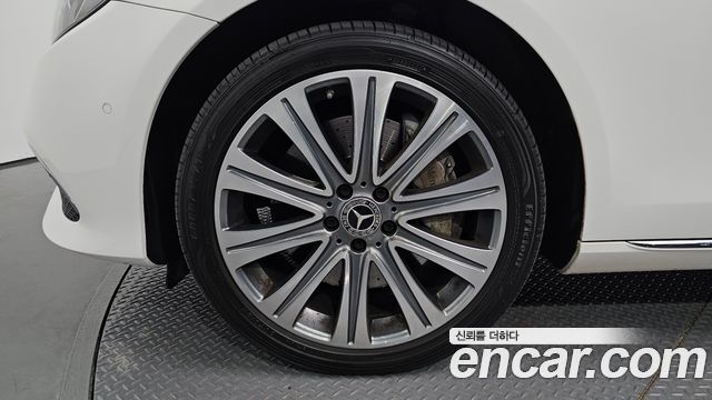 Mercedes-Benz E-Class E450 4MATIC Exclusive