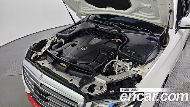 Mercedes-Benz E-Class E450 4MATIC Exclusive