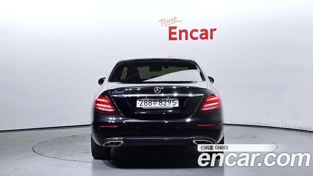 Mercedes-Benz E-Class E250 Avantgarde
