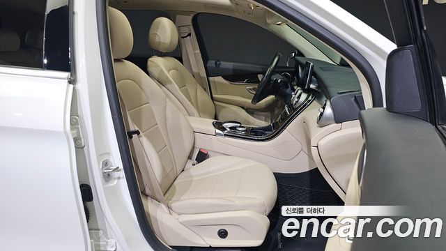 Mercedes-Benz GLC-Class GLC300