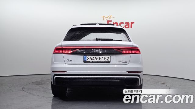 Audi Q8 55 TFSI Quattro Premium