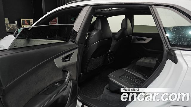 Audi Q8 55 TFSI Quattro Premium