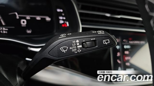 Audi Q8 55 TFSI Quattro Premium