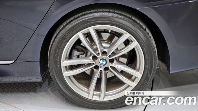 BMW 7-Series 730Ld xDrive M Sport