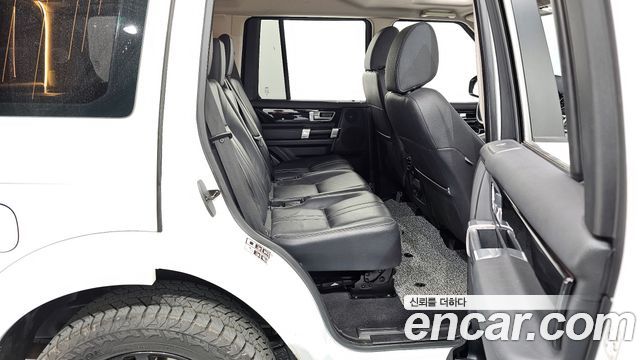 Land Rover Discovery 3.0 SDV6 SE