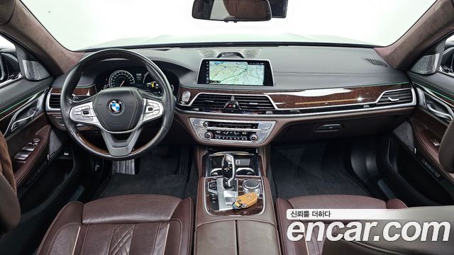 BMW 7-Series 750Li xDrive