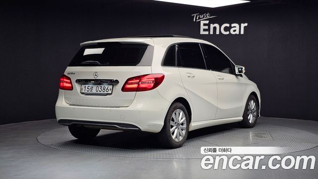 Mercedes-Benz B-Class B200 d