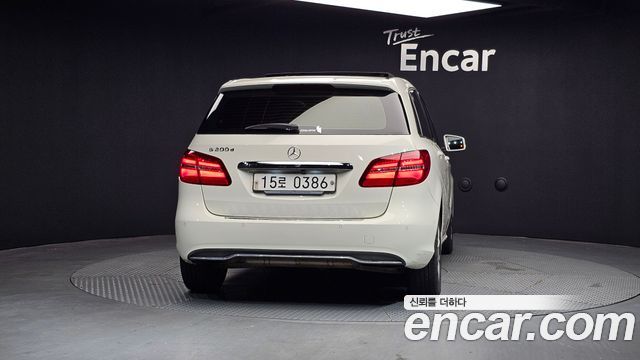 Mercedes-Benz B-Class B200 d