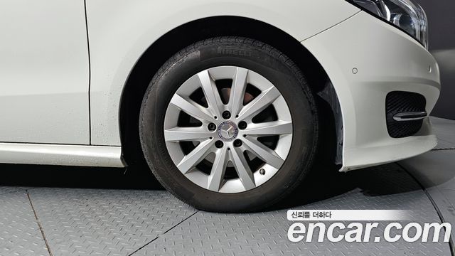Mercedes-Benz B-Class B200 d
