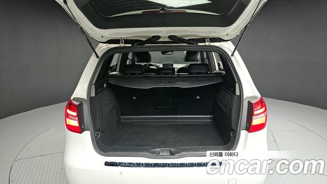 Mercedes-Benz B-Class B200 d