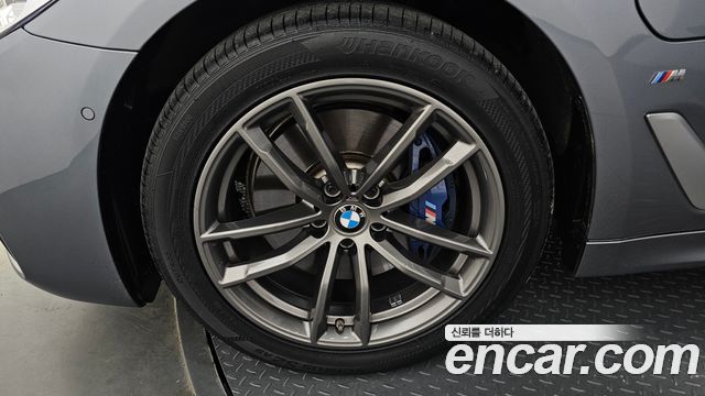 BMW 5-Series 530e M Sport
