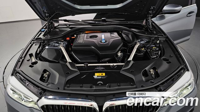 BMW 5-Series 530e M Sport