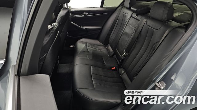 BMW 5-Series 530e M Sport