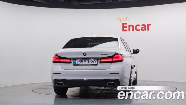 BMW 5-Series 530i Luxury
