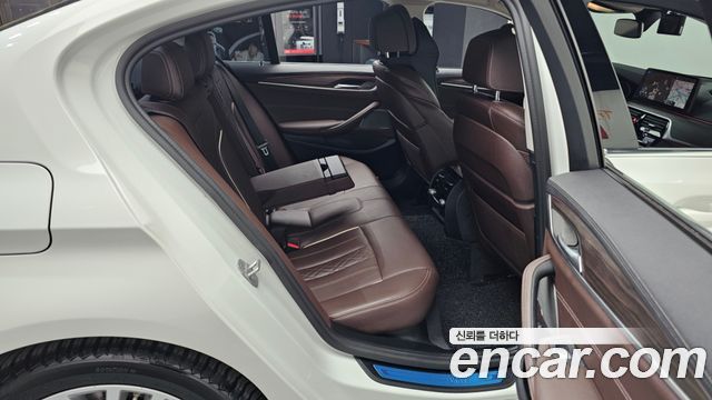 BMW 5-Series 530i Luxury