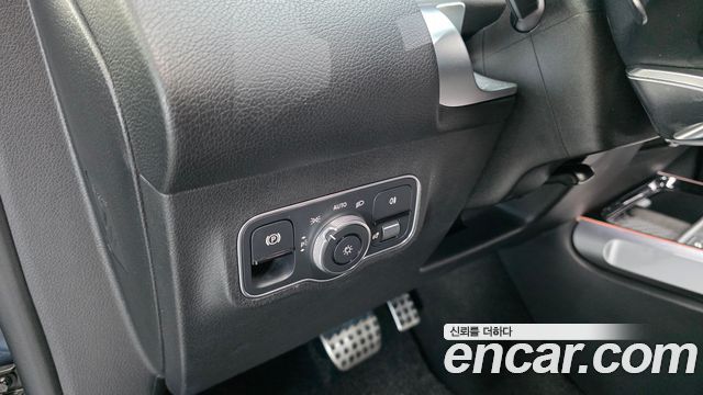 Mercedes-Benz GLB-Class AMG GLB35 4MATIC