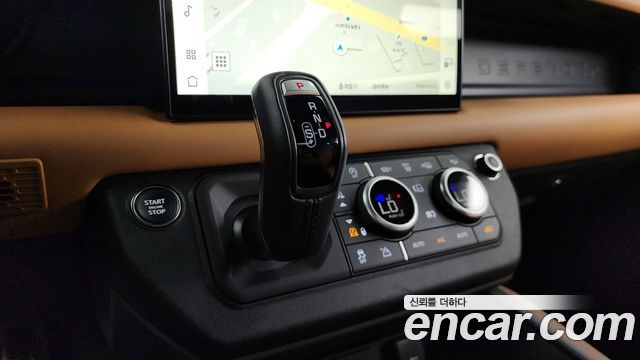 Land Rover Defender 110 P400 X