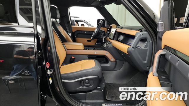 Land Rover Defender 110 P400 X