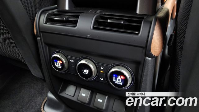 Land Rover Defender 110 P400 X