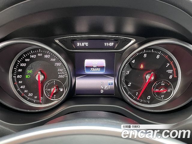 Mercedes-Benz CLA-Class CLA220 AMG Line