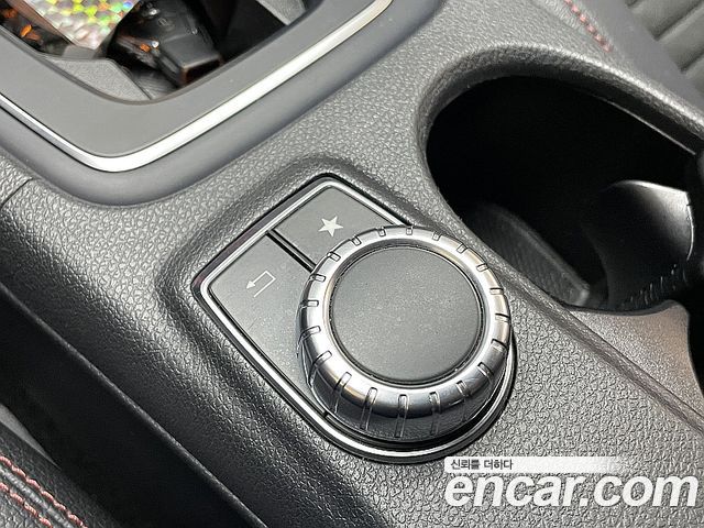 Mercedes-Benz CLA-Class CLA220 AMG Line