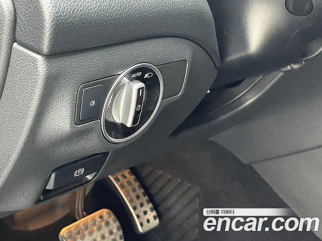 Mercedes-Benz CLA-Class CLA220 AMG Line