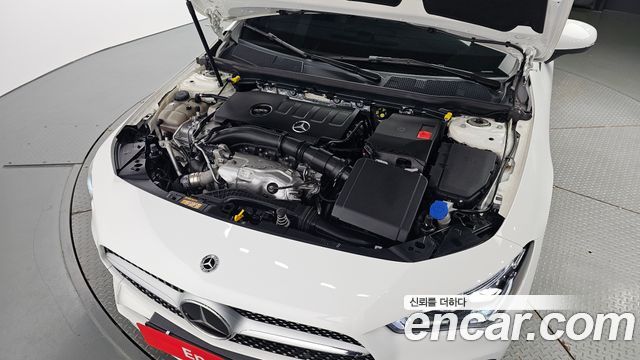 Mercedes-Benz CLA-Class CLA250 4MATIC