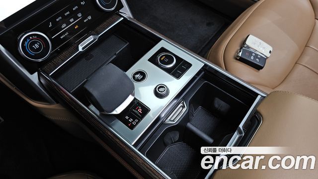 Land Rover Range Rover P530 Autobiography Long Wheel Base