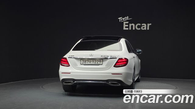 Mercedes-Benz E-Class E350 4MATIC AMG Line