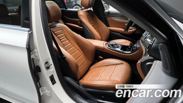 Mercedes-Benz E-Class E350 4MATIC AMG Line