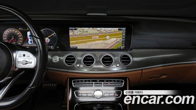 Mercedes-Benz E-Class E350 4MATIC AMG Line