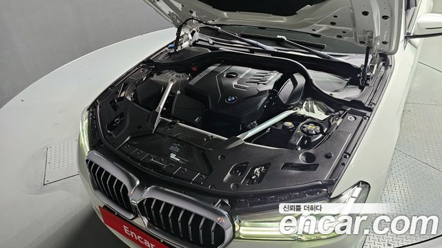 BMW 5-Series 530i Luxury