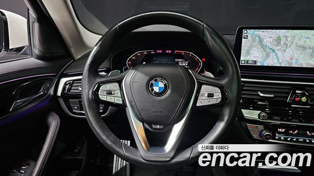 BMW 5-Series 530i Luxury
