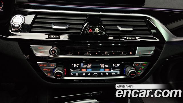 BMW 5-Series 530i Luxury