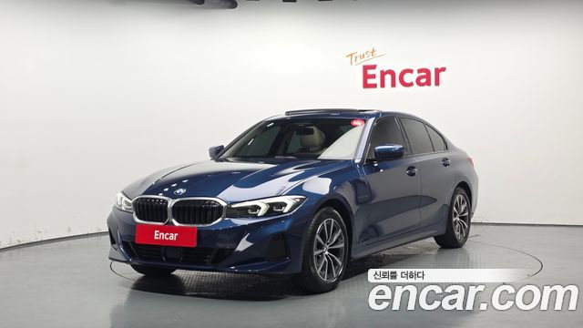 BMW 3-Series 320i