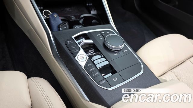 BMW 3-Series 320i