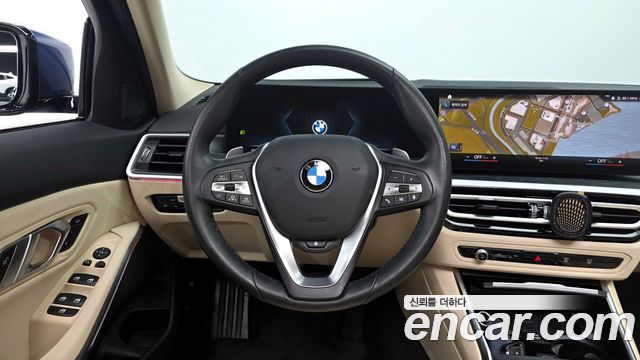 BMW 3-Series 320i