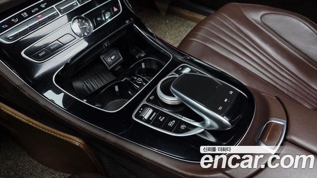 Mercedes-Benz CLS-Class CLS300d AMG Line