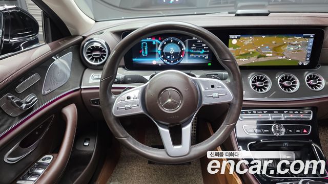Mercedes-Benz CLS-Class CLS300d AMG Line