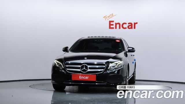 Mercedes-Benz E-Class E300 4MATIC Avnatgarde