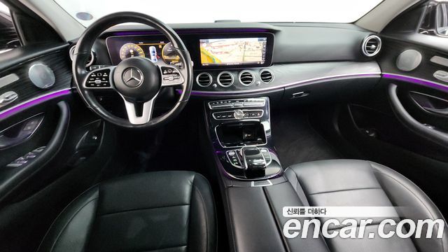 Mercedes-Benz E-Class E300 4MATIC Avnatgarde