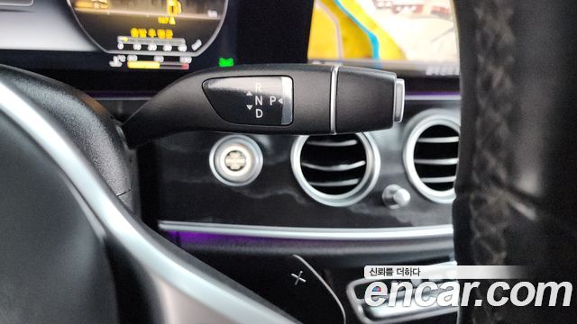 Mercedes-Benz E-Class E300 4MATIC Avnatgarde