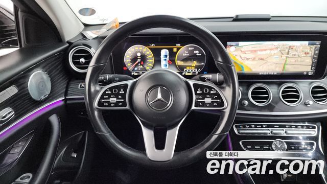 Mercedes-Benz E-Class E300 4MATIC Avnatgarde