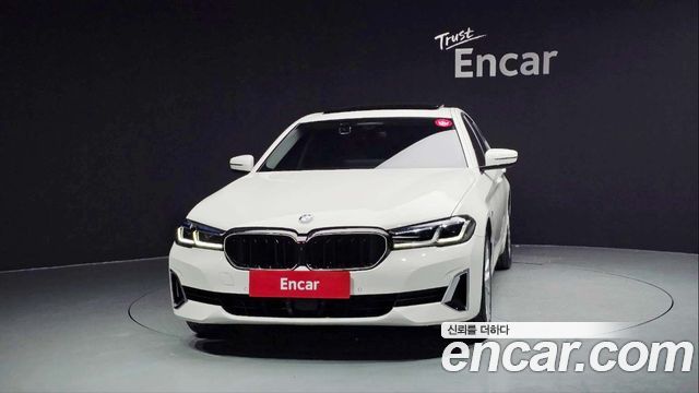 BMW 5-Series 530e Luxury