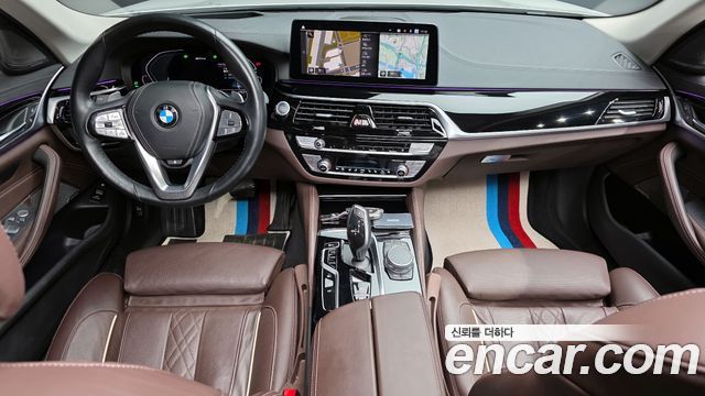 BMW 5-Series 530e Luxury