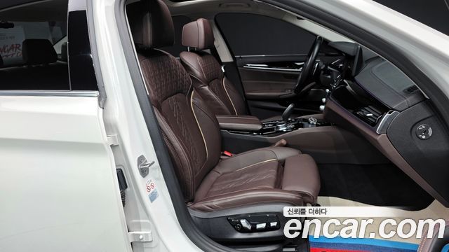 BMW 5-Series 530e Luxury